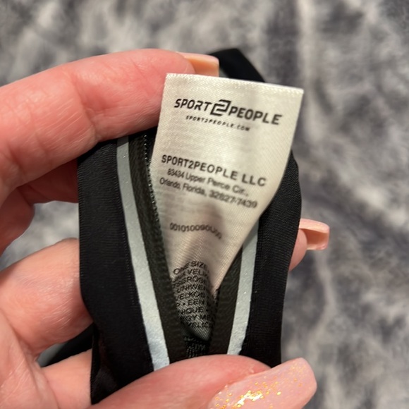 Running waist band phone holder - Picture 3 of 3